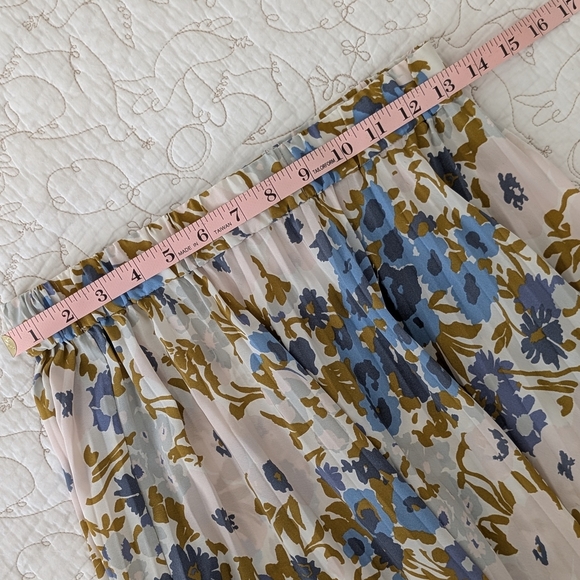 & Other Stories Blue and Cream Floral Pleated Maxi Skirt - Picture 5 of 6